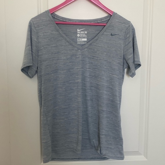 Women's Nike Dri Fit V neck‎ shirt size Large - Picture 1 of 7